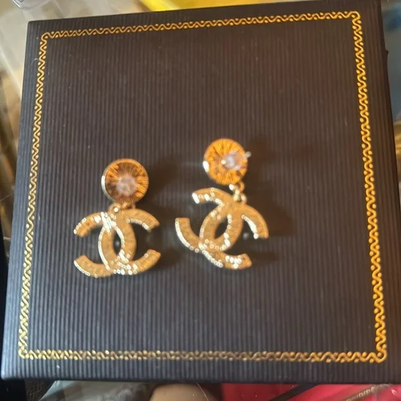 CHANEL Silver-Tone Pearl & Crystal Earrings signed in back of each earring - Picture 6 of 6